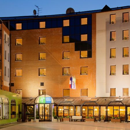 Holiday Inn Express Arras, An Ihg Hotel Zewnętrze zdjęcie
